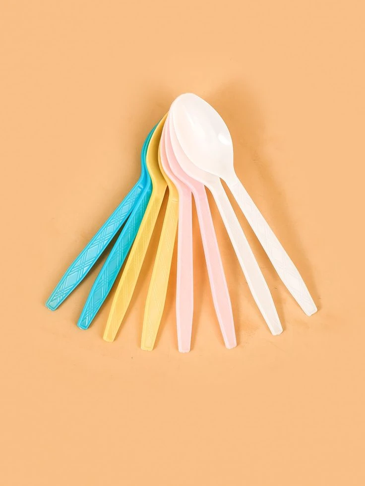 Cucharitas Desechables 12 cm's foto | Decorando Sueños |  BizneCubano